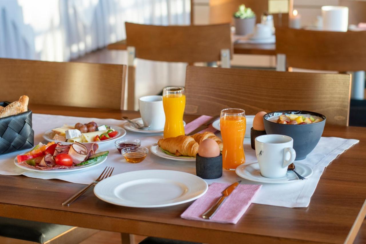 Vitalhotel Quellengarten - Bed & Breakfast Lingenau Luaran gambar